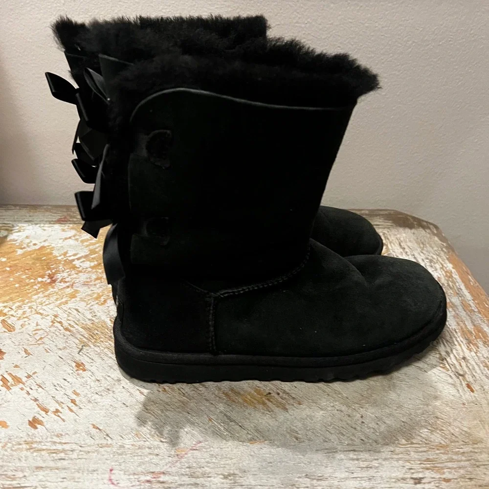 UGG Australia Bailey Bow II Black Suede Shearling Boots 1002954 Womens 6